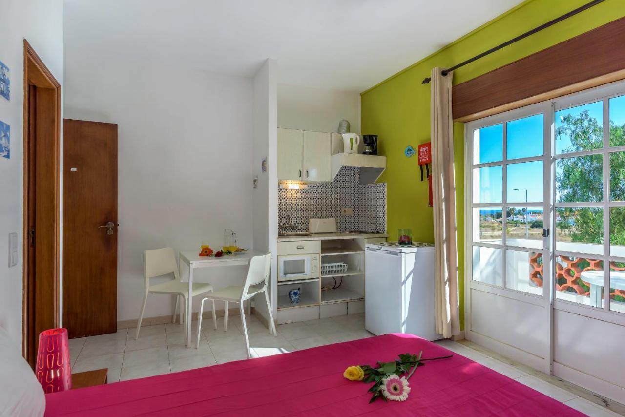 לאגוּ‏ש Palm Villa Estudios מראה חיצוני תמונה